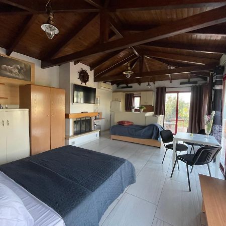 Country Lux Apartment Near Airport Markópulo Kültér fotó